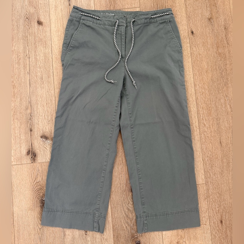 Talbots Wide legged Green cropped pants